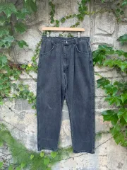 Wrangler(ラングラー) プレミアム ヴィンテージ ライズ ゆったりブラックデニム パンツ 31