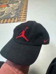 90s NIKE スポーツ ジョーダン スウッシュ 刺繍 ベースボールキャップ スナップバック ブラック