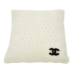 新品未使用】CHANEL ココマーク クッション ウール カシミヤ 箱付