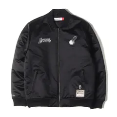 【美品】MITCHELL&NESS ミッチェル&ネス ジャケット ブラック 黒 サイズ:M | 24SS Agust D ロサンゼルス・レイカーズ サテン ボンバージャケット(Bomber Jacket) | アウター ブルゾン 上着【メンズ】【中古】のサムネイル