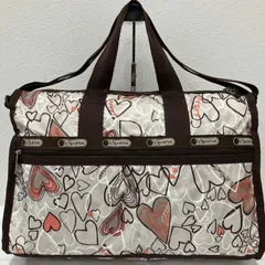 9572　LeSportsac　レスポートサック　ミディアムウィークエンダー　ナイロン　レディース　ボストンバッグ　ショルダーバッグ　ワンショルダー　肩がけ　斜めがけ　クロスボディ　ハンドバッグ　トートバッグ　手持ち　手提げ　ハート　総柄　ベージュ　ブラウン