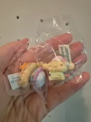 (まとめ) シナモロール サクラ(SAKURA・宮脇 咲良) スシ ミニフィギュア キーホルダー 未開封 カプチーノ エスプレッソ