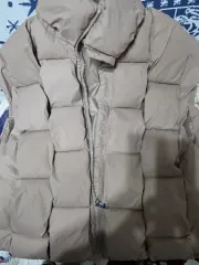 ベージュ ダウン ベスト
