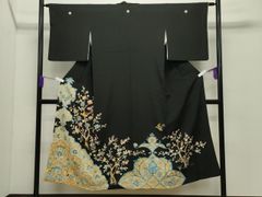 本加賀友禅 黒留袖 下村栄三 松梅 有職文様 本加賀友禅 黒留袖 下村栄三 松梅 有職文様 - メルカリ