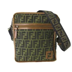 フェンディ FENDI ズッカ柄 ショルダーバッグ クロスボディ ブラウン 茶 ☆AA★