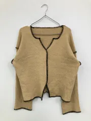 KBF ニット/セーター One ベージュ ナイロン プラスチック 無地 ショート丈 長袖