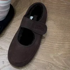 本日限定 韓国 未出品 UGG アグ サンダル ブラウン 出品