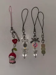 ビーズキーホルダー 4個 まとめ出品 含む