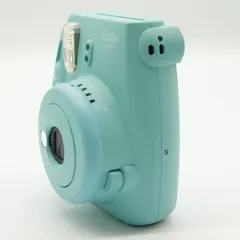■ほぼ新品■ FUJIFILM インスタントカメラ チェキ instax mini8プラス 接写レンズ・純正ハンドストラップ付き ミント INS MINI 8P MINT