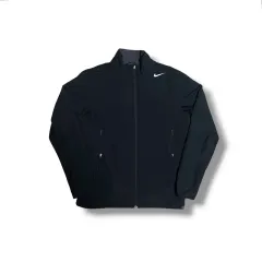 ナイキ ウィンドブレーカー