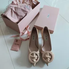 ミュウミュウ バックル装飾 パンプス ベージュ