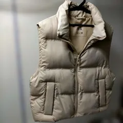 ZARA ダウンベスト XS アイボリー ベージュ 中綿 ジップアップ レディース 秋冬 人気カラー 260211-2A