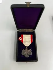 2026年最新】勲八等白色桐葉章の人気アイテム - メルカリ