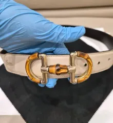 グッチ 正規品 アイボリー 蛇柄 ゴールド ベルト