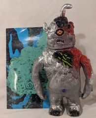 a.a.a vinyl toys 公害巨人 グレーラメ成型/黒/赤/銀 - メルカリ