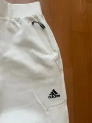 アディダス 白 トレーナー ズボン