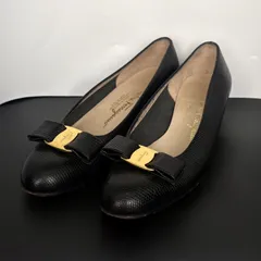 美品 サルヴァトーレフェラガモ Salvatore Ferragamo パンプス ヴァラ リボン リザード型押し プレーントゥ 6.5 23.5cm ブラック 黒 靴