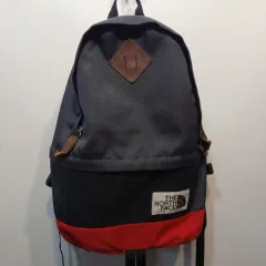THE NORTH FACE ザノースフェイス バックパック グレー ブラック レッド 61105