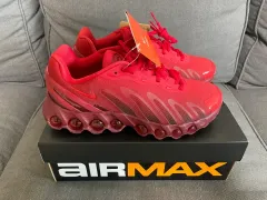 ナイキ エアマックス DN8 240mm