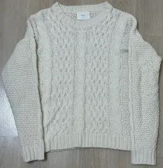 アイボリー ケーブル編み ニット