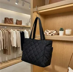 【大人気】キルティング トートバッグ ブラック A4 軽量 大容量 マザーズバッグ 肩掛け 軽量 オシャレ 通学 大容量 カジュアル 黒