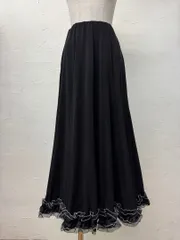 【マキシ丈】新品　黒とシルバーのフリル付き社交ダンススカートｐ496
