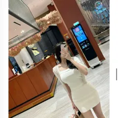 アイボリー セット (Tシャツ + スカート)