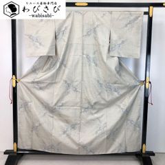 本場大島紬 白大島 横双絣 美しい花模様 しつけ糸 K-4804 - メルカリ