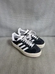 アディダス ガゼル スニーカー 235