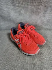 アシックス スニーカー 235