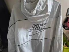 ナイキ ウィンドブレーカー 出品