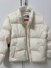 THE NORTH FACE ザノースフェイス ON アイボリー ダウン
