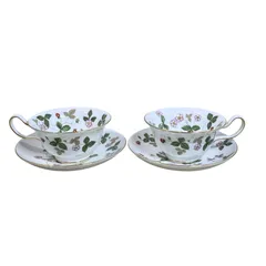 【英国製】WEDGWOOD ワイルドストロベリー カップ＆ソーサー ペア 2客 ボーンチャイナ