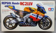 タミヤ 1/12 Repsol Honda RC211V '03 バレンシア - メルカリ