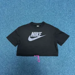 ナイキ ブラック クロップド 半袖Tシャツ S