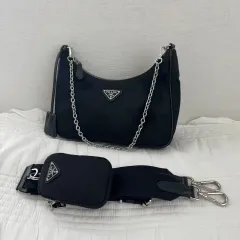 プラダ リエディション 2005 リナイロン バッグ プラダ ナイロン テスート チェーン ホーボーバッグ