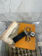 ルイヴィトン NEO LV キーホルダー