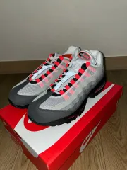 (新品) NIKE エアマックス95 OG ソーラーレッド (270)