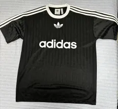 最後の adidas アディカラー ブラック Tシャツ