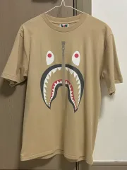 A BATHING APE アベイシングエイプ シャーク Tシャツ ベージュ M