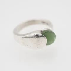 Q782 グリーンストーン 925S刻印 リング デザイン シルバー 指輪 8号