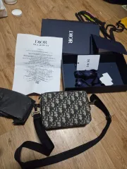 ディオール ストラップ ポーチ