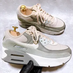 新品定価（参考） ¥17,600 ナイキ エア マックス 90 LV8 ウィメンズシューズ