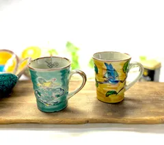 メーカー直送 九谷焼 ペアマグカップ 宝尽くし緑塗り 中裏絵＆吉田屋花鳥 下塗り
