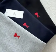QR認証 輸入正規品 アミ スモール ハート ロゴ スウェット Tシャツ