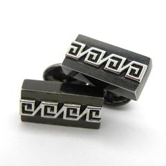 Item thumbnail for item 289075a7-f7d2-4fe0-908f-8d007ce26ee6