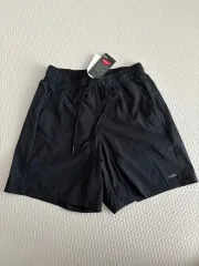 新品 アンダーアーマー エアスト 4 5分丈 ショーツ