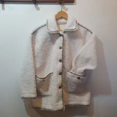 白ボアジャケット