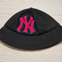 NEW YORKヤンキース ブラック バケットハット 帽子 53 55 サイズ