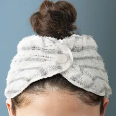 ターバン ヘアバンド ボタンで簡単につけやすいターバン お風呂 洗顔 （ ヘアーバンド ヘアターバン 幅広 レディース お風呂上り 吸水 柔らかい やわらかい 通気性 跡がつきにくい 速乾 バス用品 バスグッズ 洗面用品 メイク用品 ）